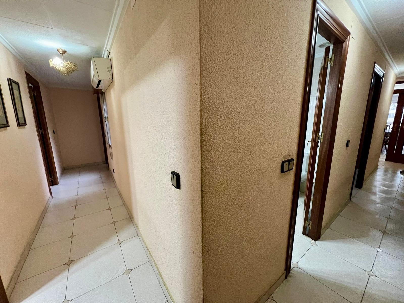 Huoneisto Torrevieja, Alicante, Espanja 4 makuuhuonetta, 112 m2 No. 182971