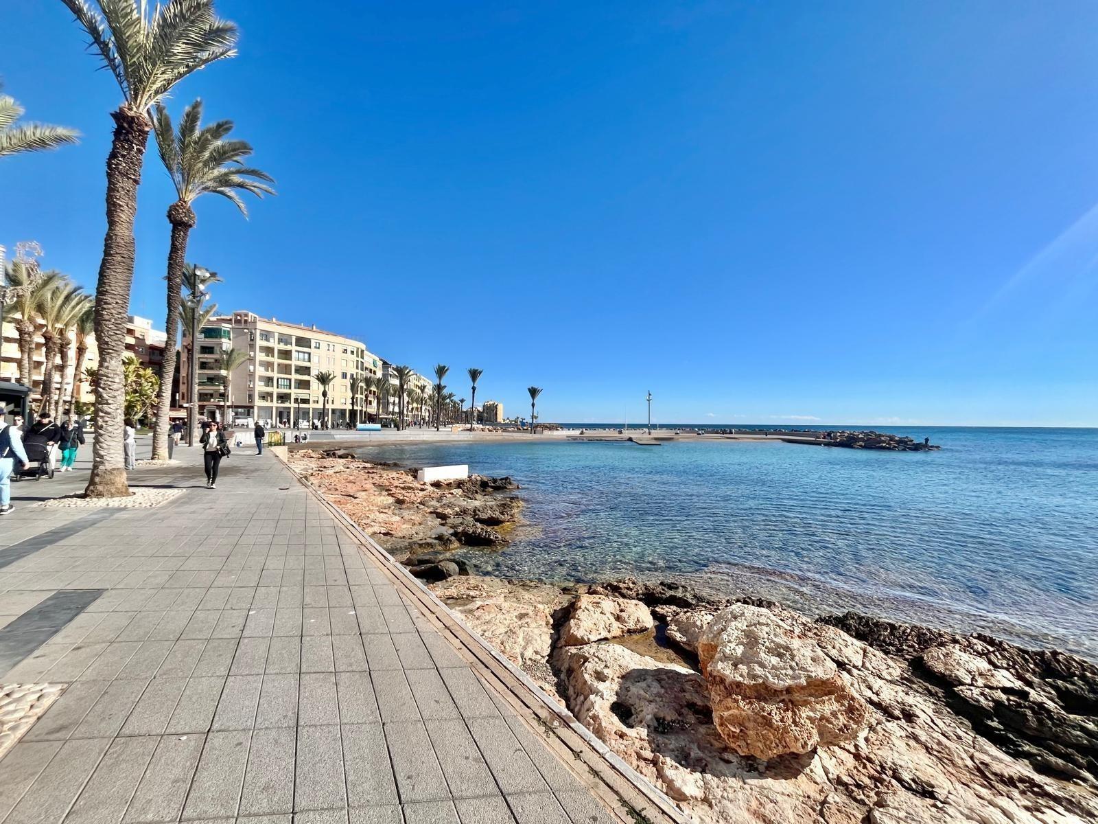 Huoneisto Torrevieja, Alicante, Espanja 4 makuuhuonetta, 112 m2 No. 182971