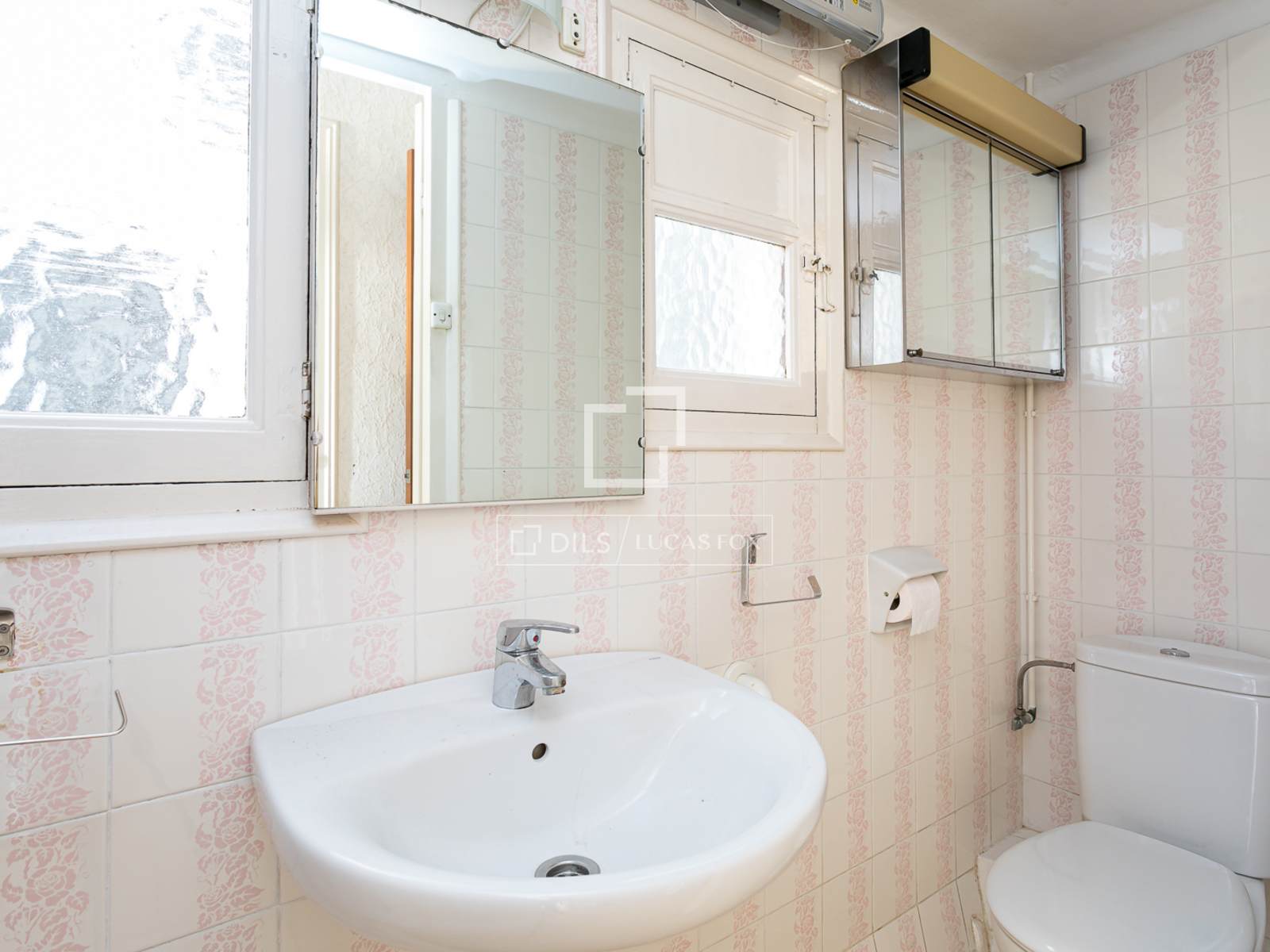 Appartamento a Barcelona, Spagna 4 camere da letto, 81 mq. N° 192678