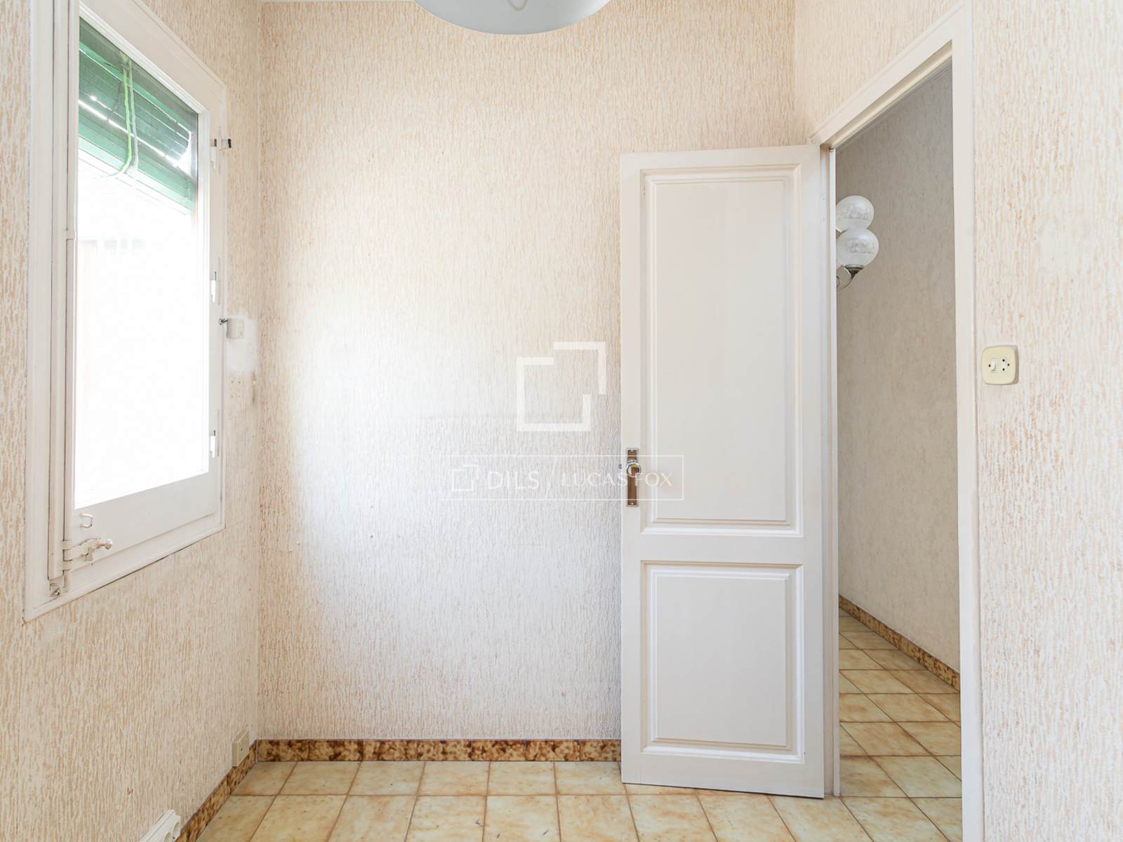 Appartamento a Barcelona, Spagna 4 camere da letto, 81 mq. N° 192678