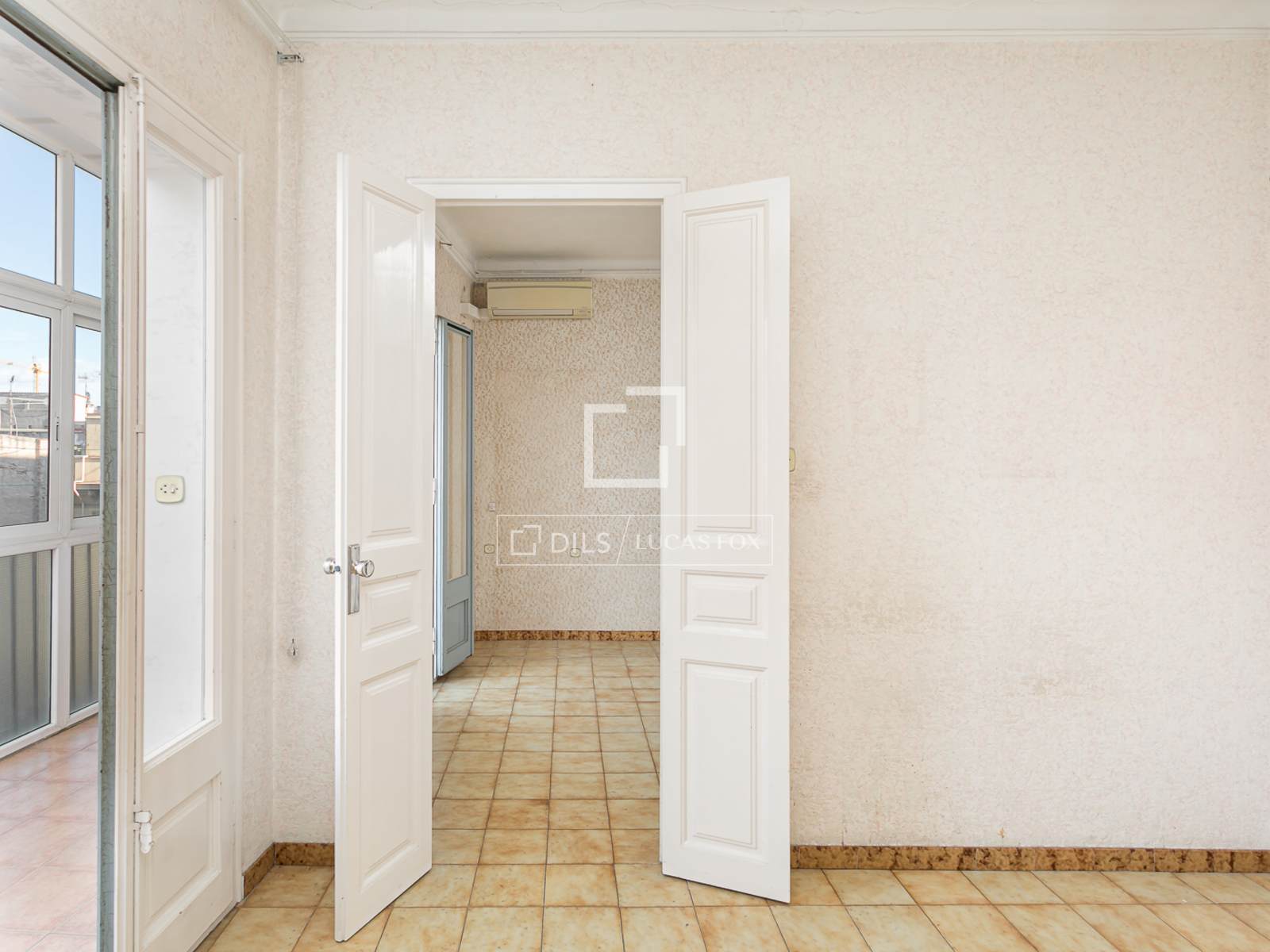 Appartamento a Barcelona, Spagna 4 camere da letto, 81 mq. N° 192678