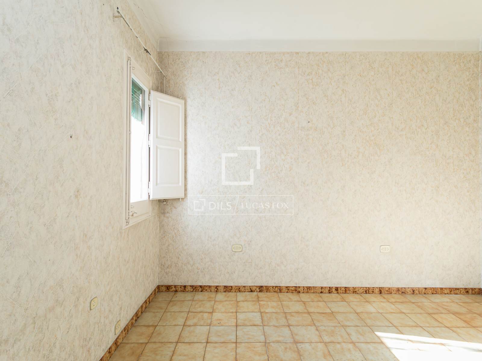 Appartamento a Barcelona, Spagna 4 camere da letto, 81 mq. N° 192678
