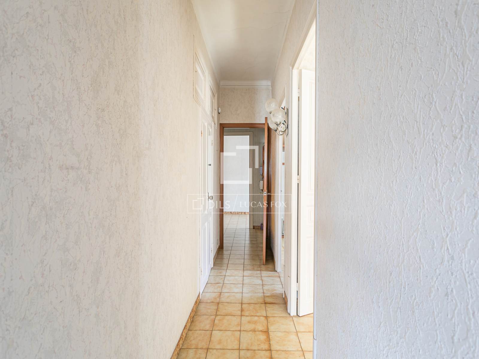 Appartamento a Barcelona, Spagna 4 camere da letto, 81 mq. N° 192678