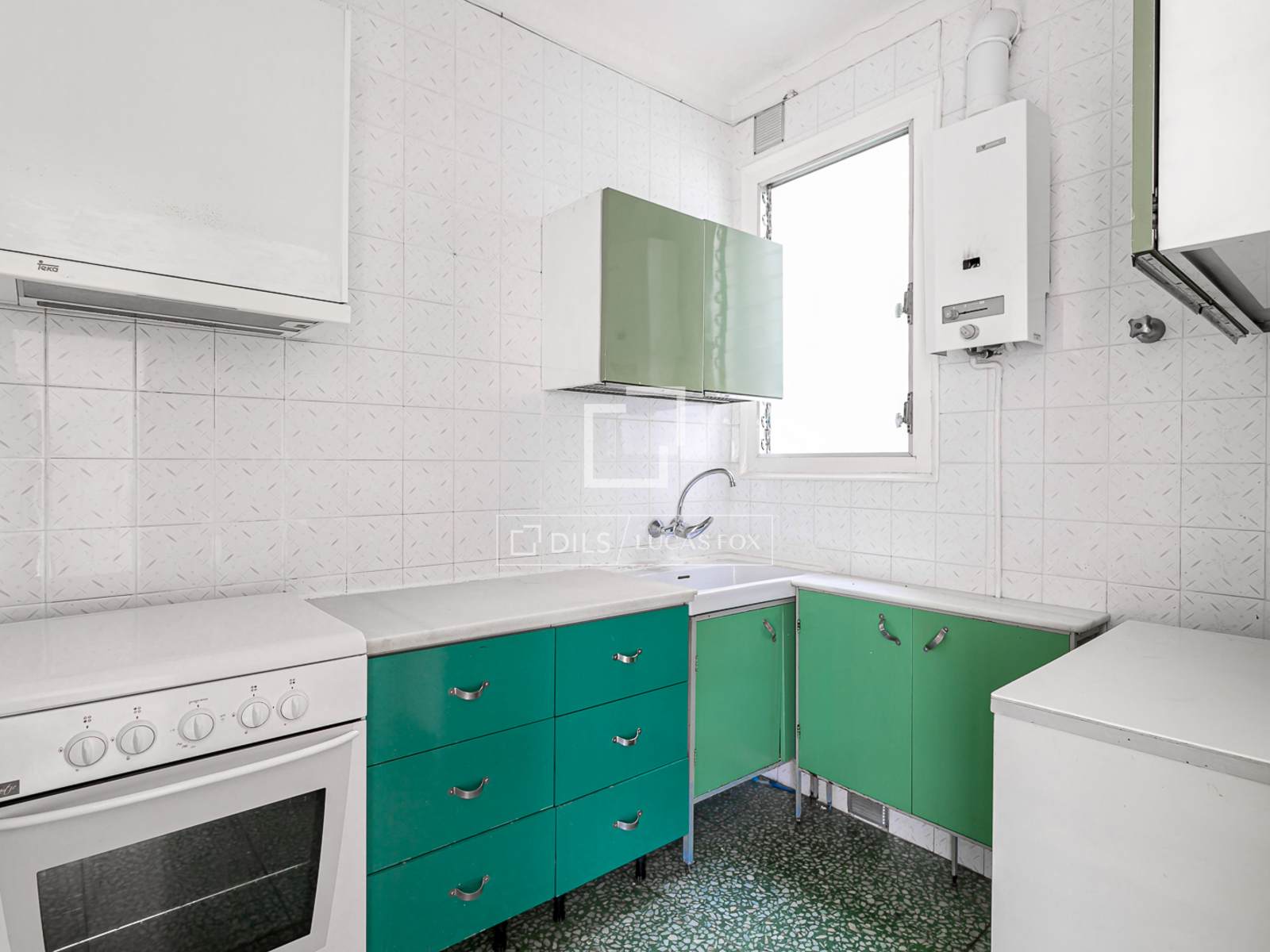 Appartamento a Barcelona, Spagna 4 camere da letto, 81 mq. N° 192678