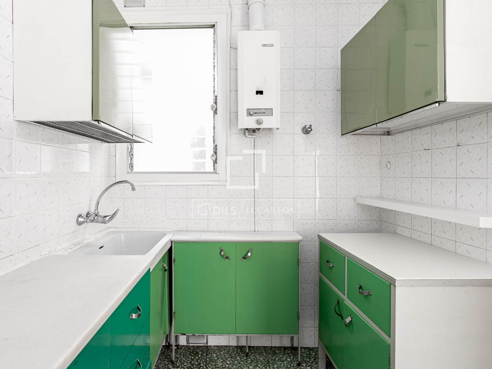 Appartamento a Barcelona, Spagna 4 camere da letto, 81 mq. N° 192678