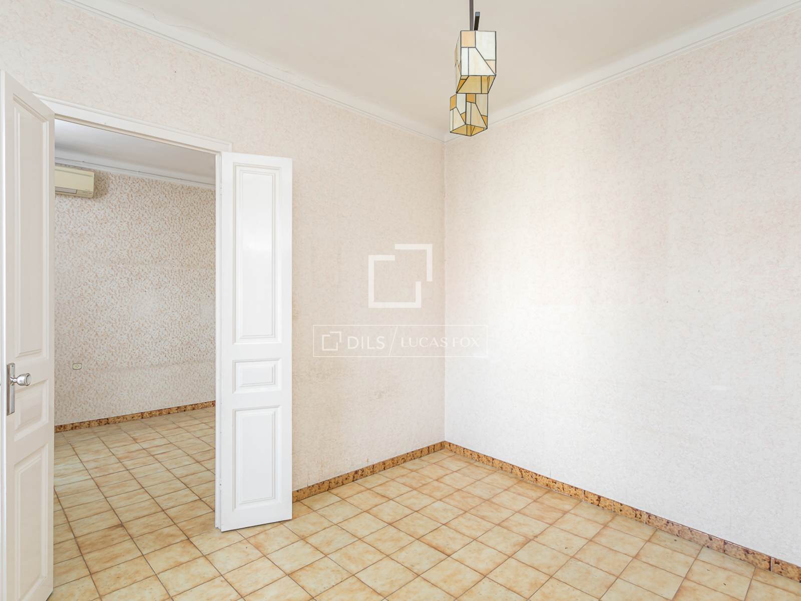 Appartamento a Barcelona, Spagna 4 camere da letto, 81 mq. N° 192678