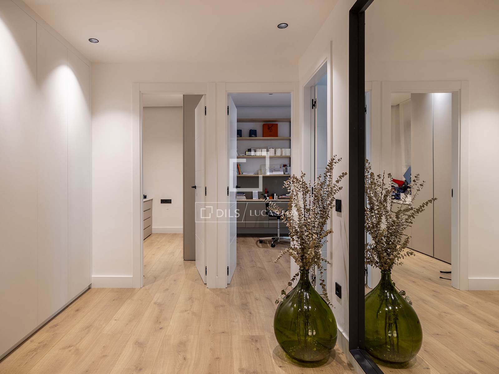 Wohnung in Barcelona, Spanien 6 Schlafzimmer, 201 m2 Nr. 192675