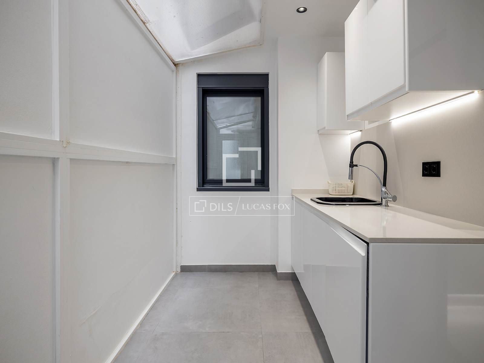 Wohnung in Barcelona, Spanien 6 Schlafzimmer, 201 m2 Nr. 192675