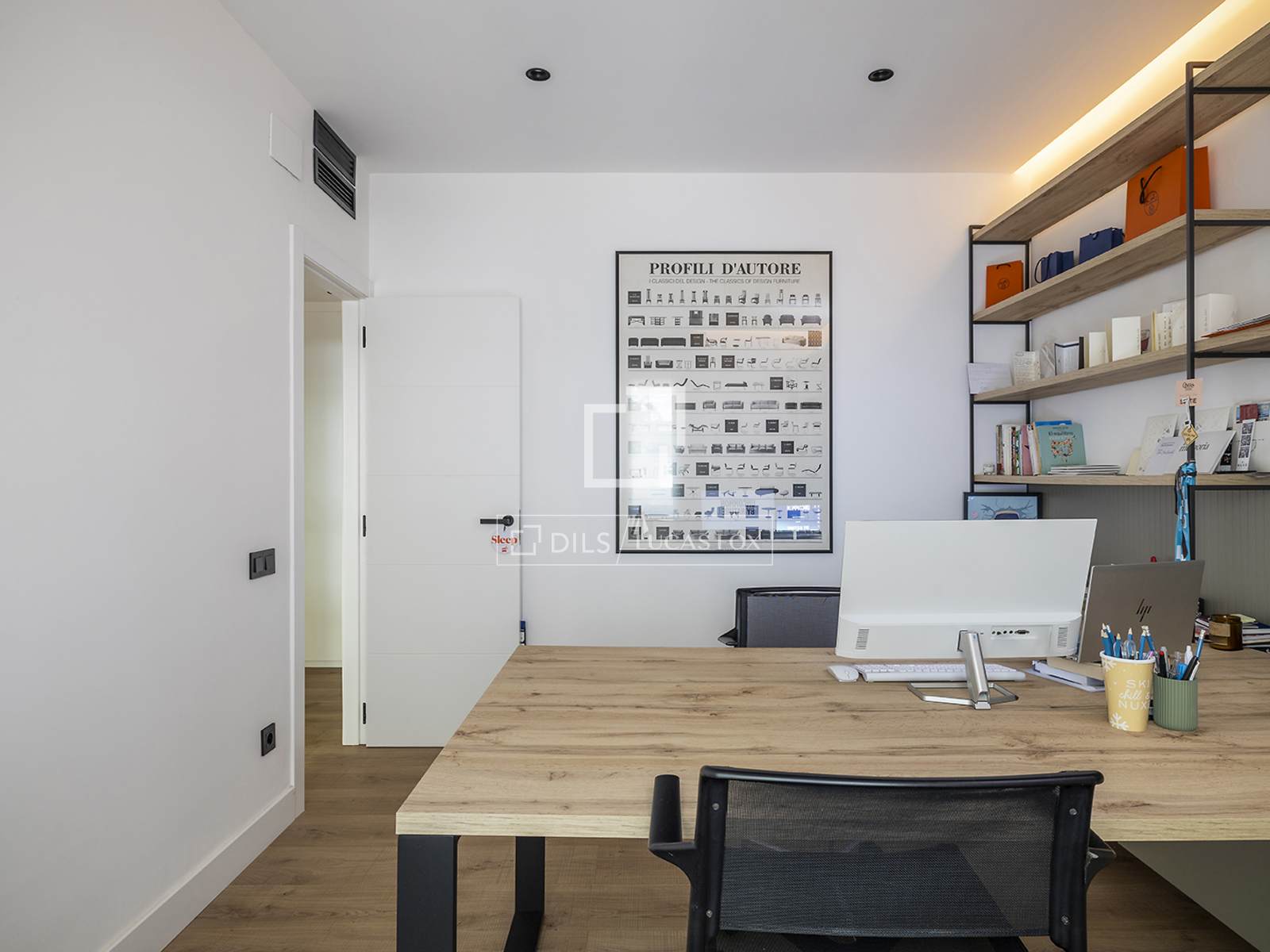 Wohnung in Barcelona, Spanien 6 Schlafzimmer, 201 m2 Nr. 192675