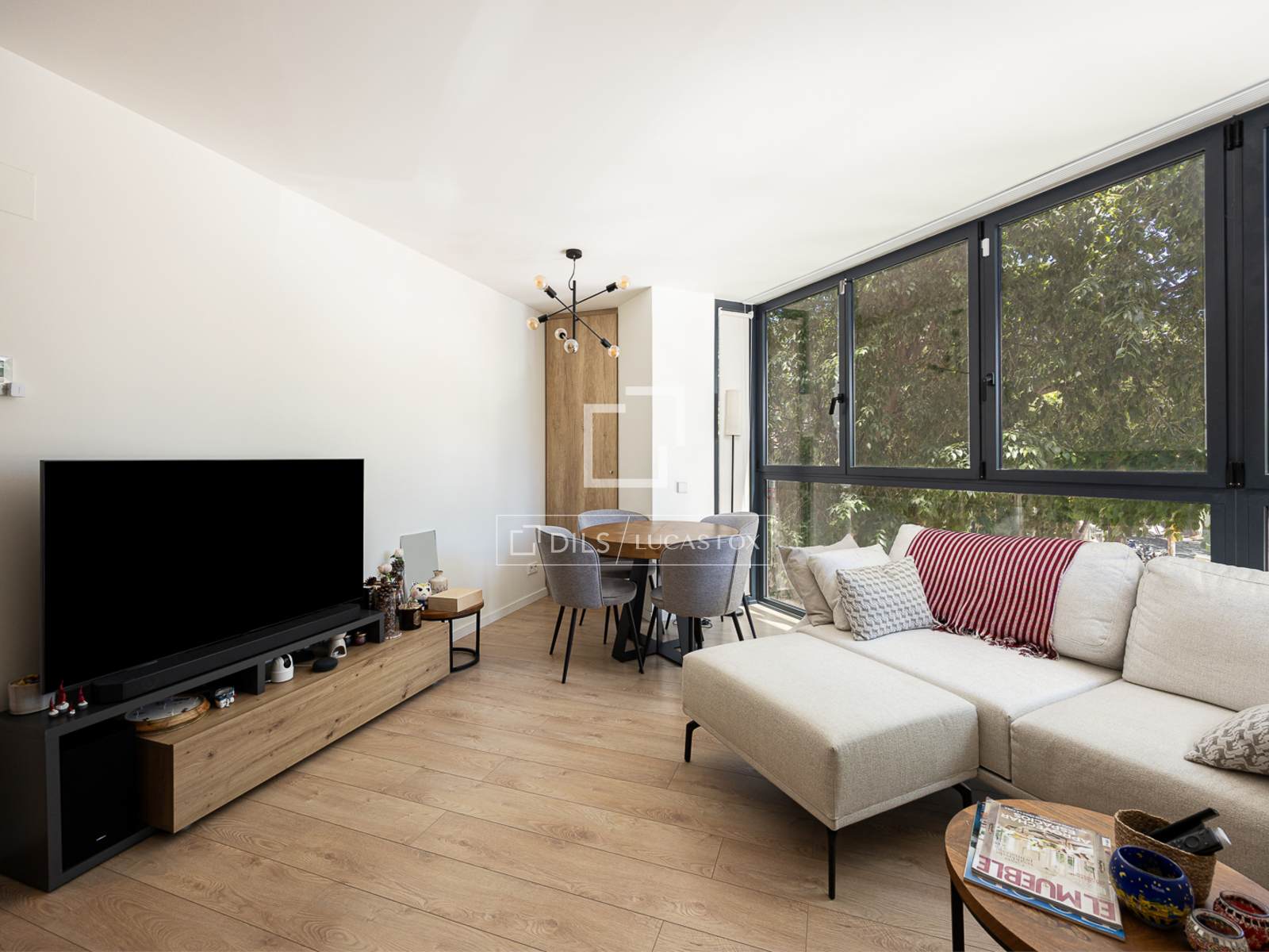 Wohnung in Barcelona, Spanien 2 Schlafzimmer, 73 m2 Nr. 192676