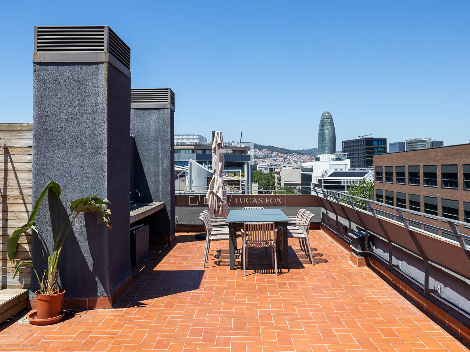 Wohnung in Barcelona, Spanien 2 Schlafzimmer, 73 m2 Nr. 192676