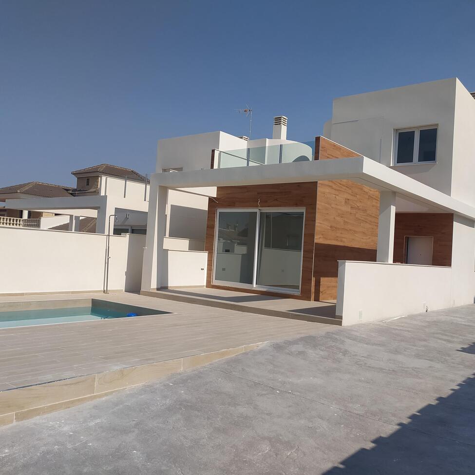 Villa en Torrevieja, Alicante, España 3 dormitorios,  No. 139782