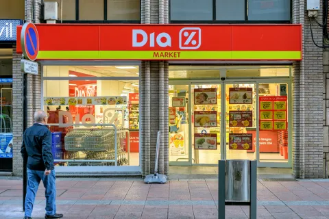 Commercial property in Madrid, Spain 975 sq.m. No. 140756