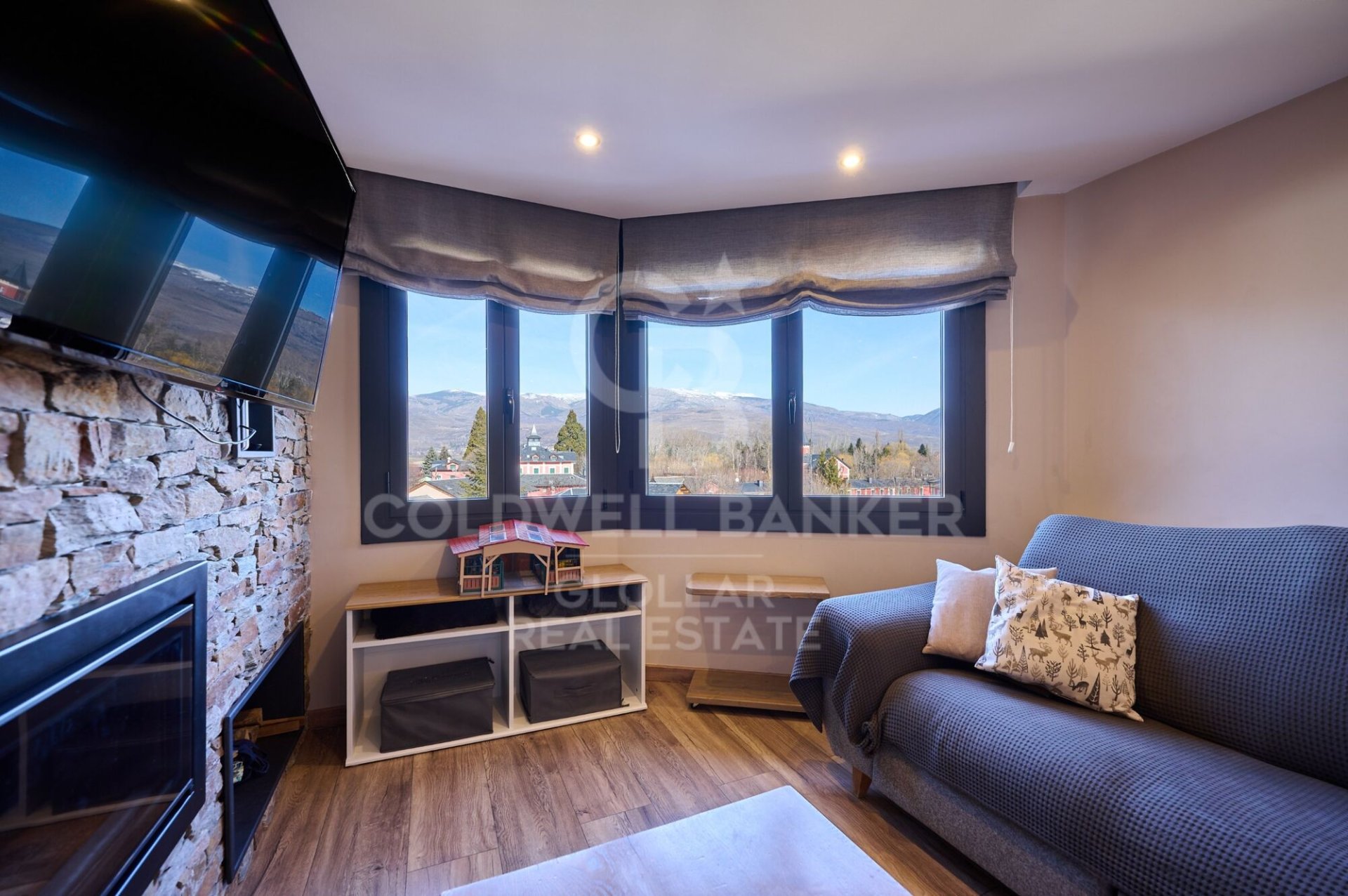 Dzīvoklis Girona, Spānijā 5 istabas, 180 m2 Nr. 179168