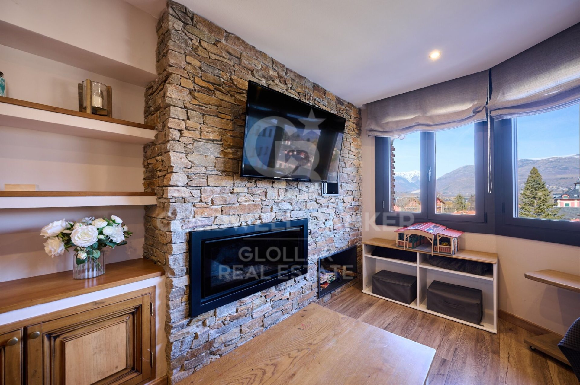 Dzīvoklis Girona, Spānijā 5 istabas, 180 m2 Nr. 179168