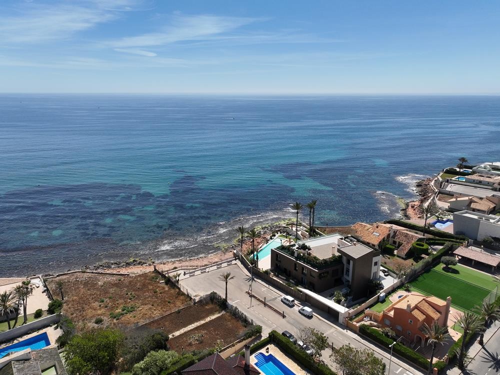 Villa in Cabo Roig, Alicante, Spain 8 bedrooms, 350 sq.m. No. 161735