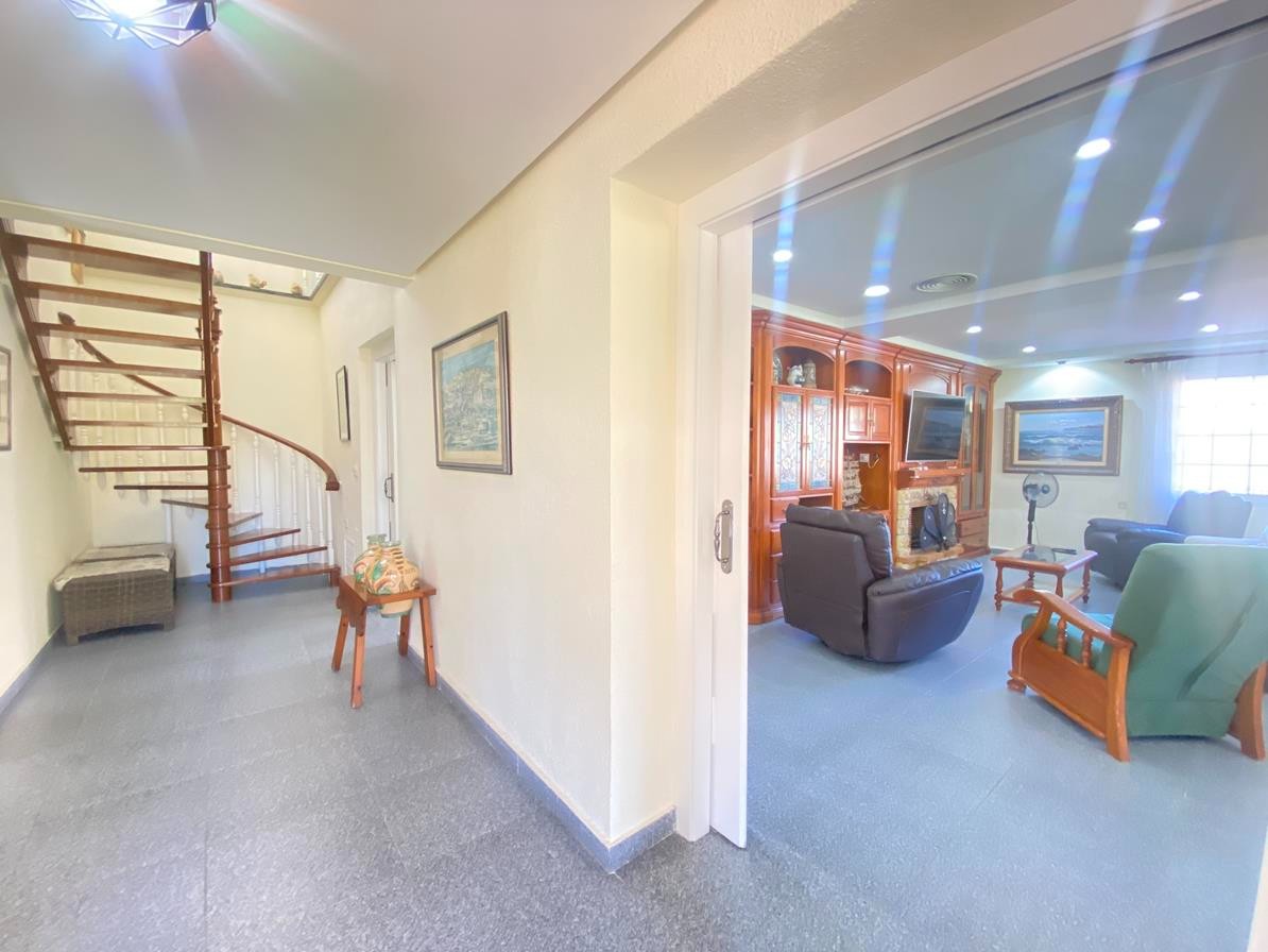 Villa in Cabo Roig, Alicante, Spain 8 bedrooms, 350 sq.m. No. 161735
