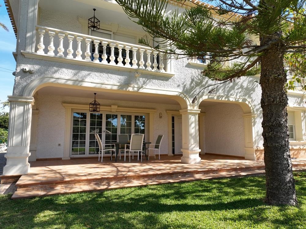 Villa in Cabo Roig, Alicante, Spain 8 bedrooms, 350 sq.m. No. 161735