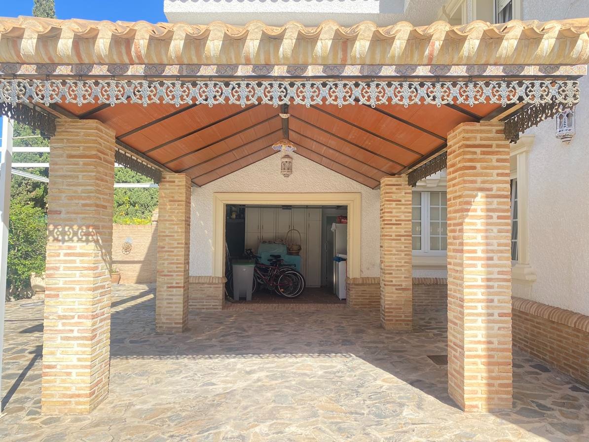 Villa in Cabo Roig, Alicante, Spain 8 bedrooms, 350 sq.m. No. 161735
