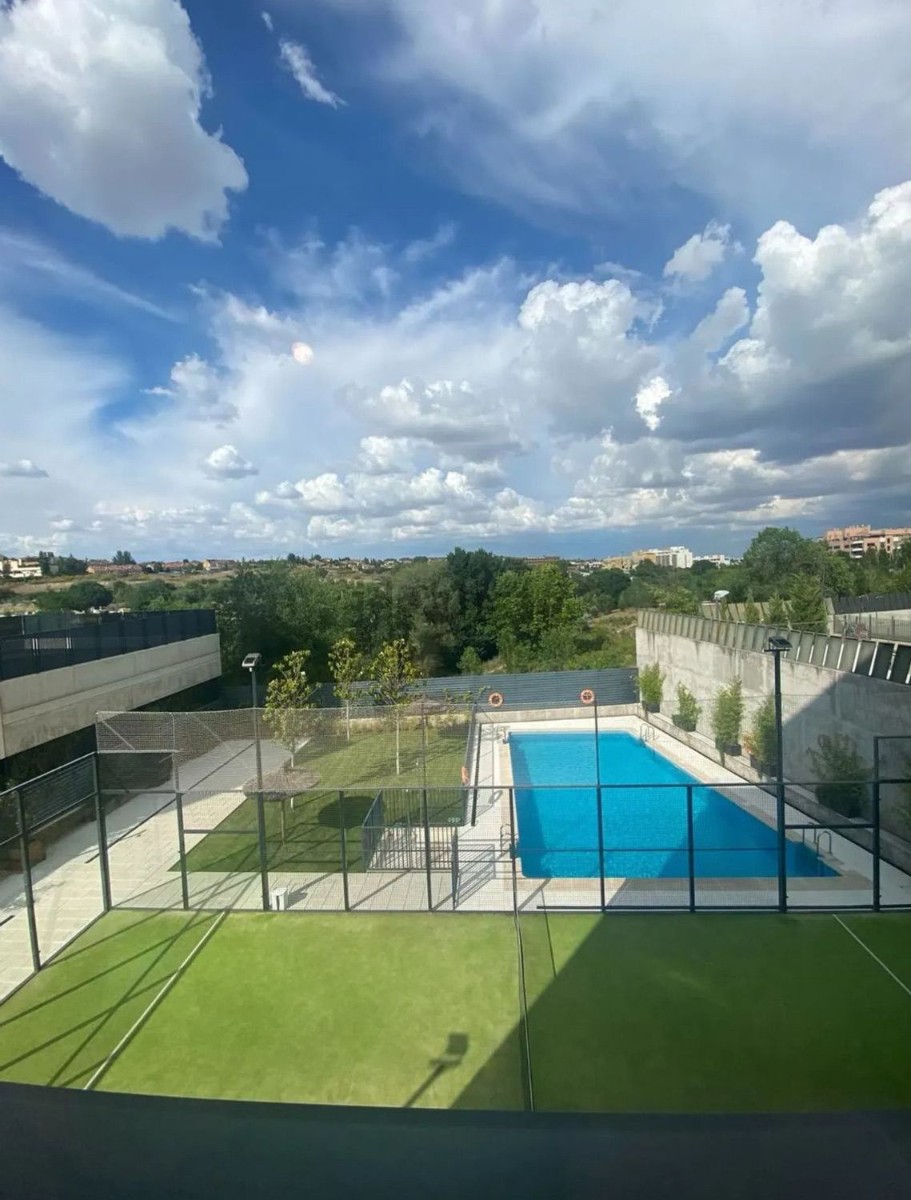 Apartamento en Madrid, España 4 dormitorios, 220 m2 No. 143142