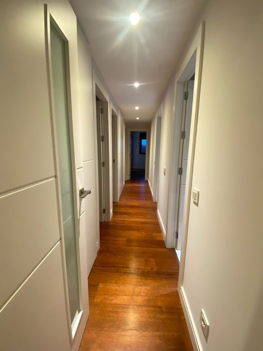 Apartamento en Madrid, España 4 dormitorios, 220 m2 No. 143142
