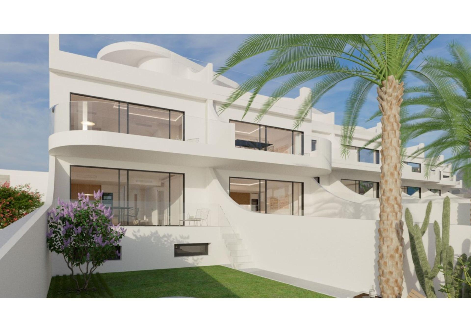 Bungalow in Torrevieja, Alicante, Spain 3 bedrooms, 191 sq.m. No. 148672