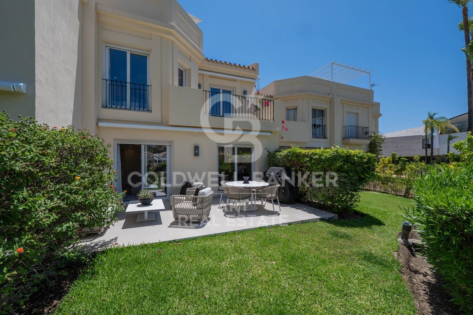 Villetta a schiera a Benahavis, Malaga, Spagna 3 camere da letto, 212 mq. N° 158311