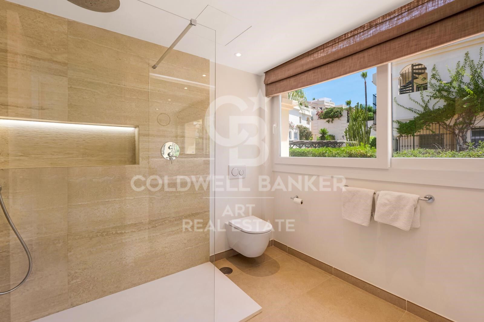 Villetta a schiera a Benahavis, Malaga, Spagna 3 camere da letto, 212 mq. N° 158311