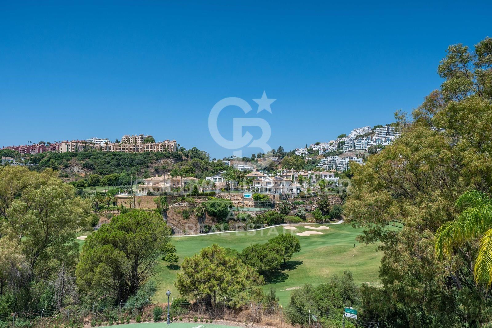 Villetta a schiera a Benahavis, Malaga, Spagna 3 camere da letto, 212 mq. N° 158311