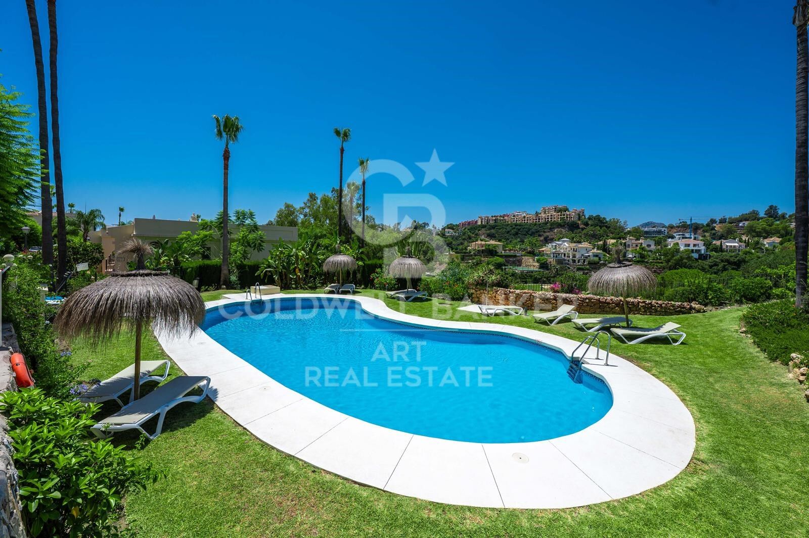 Villetta a schiera a Benahavis, Malaga, Spagna 3 camere da letto, 212 mq. N° 158311