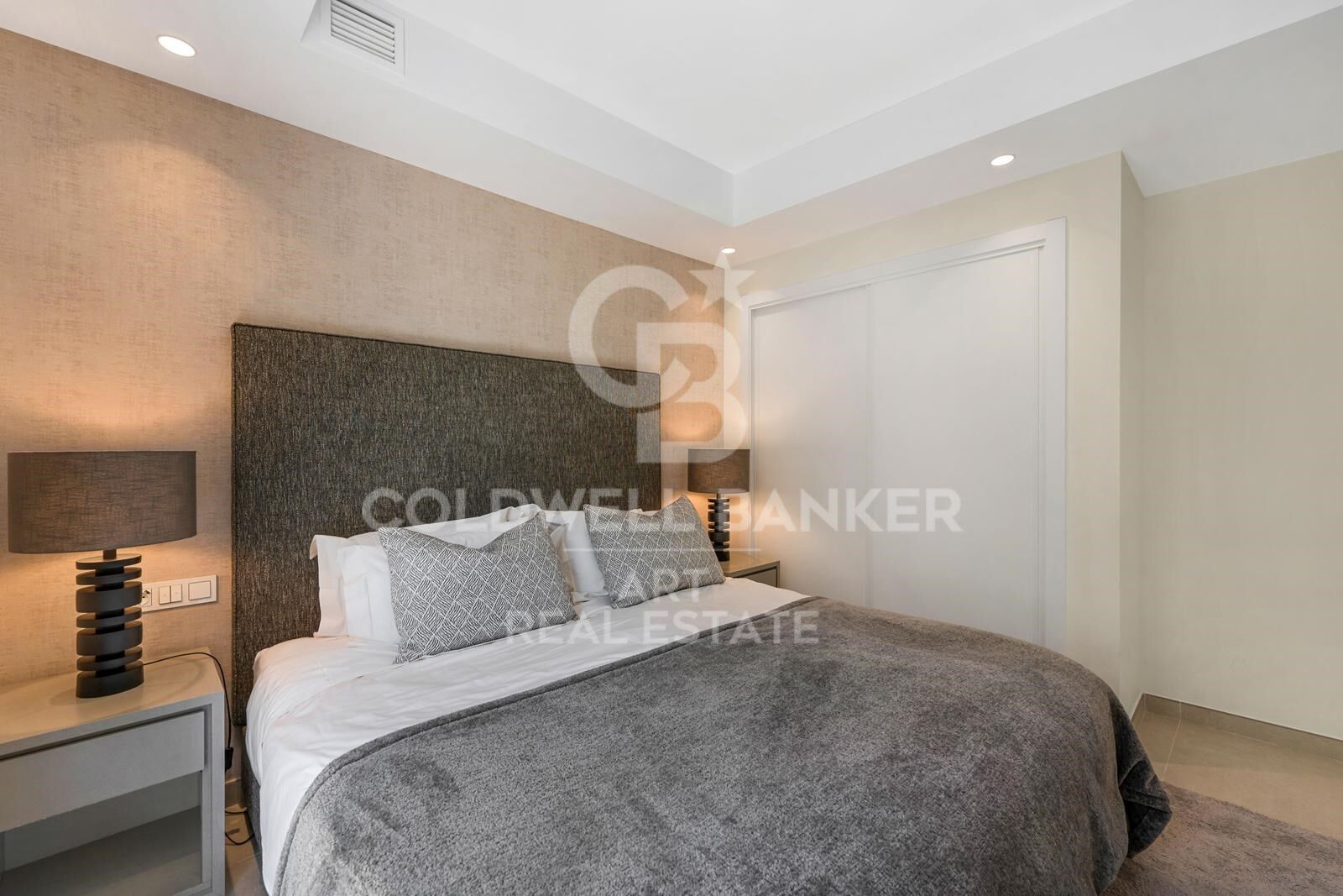 Villetta a schiera a Benahavis, Malaga, Spagna 3 camere da letto, 212 mq. N° 158311