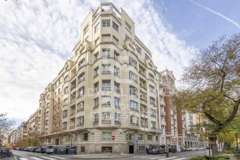 Wohnung in Madrid, Spanien 2 Schlafzimmer, 103 m2 Nr. 157168