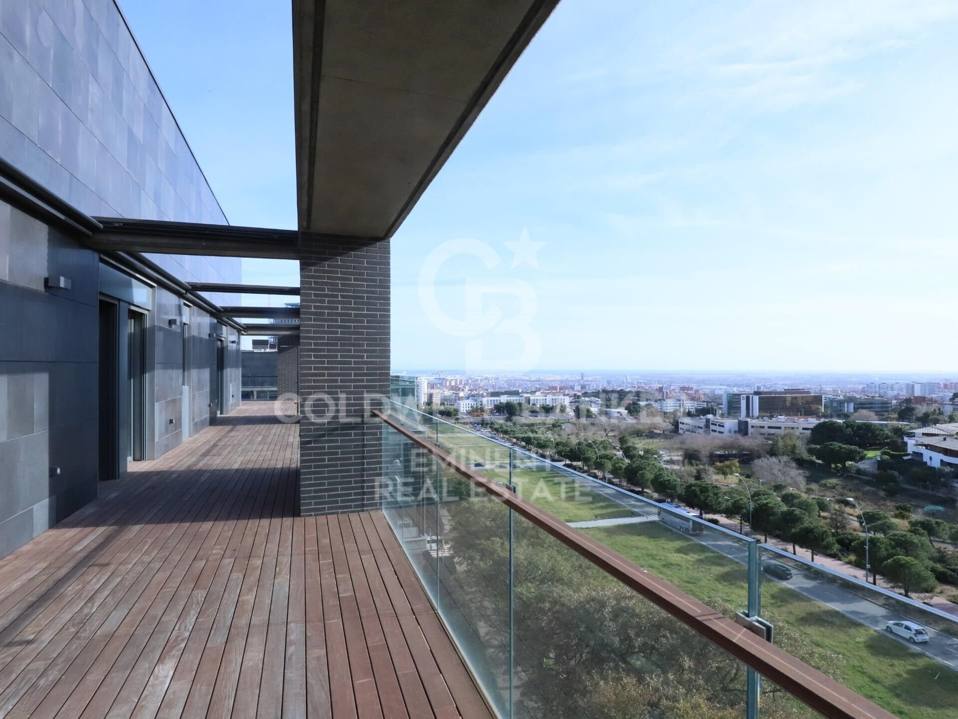 Takvåning i Esplugues de Llobregat, Barcelona, Spanien 4 sovrum, 170 kvm. Nr. 157172
