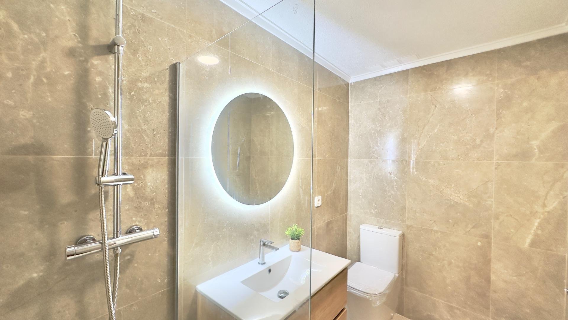 Apartamento en Torrevieja, Alicante, España 3 dormitorios, 95 m2 No. 188527