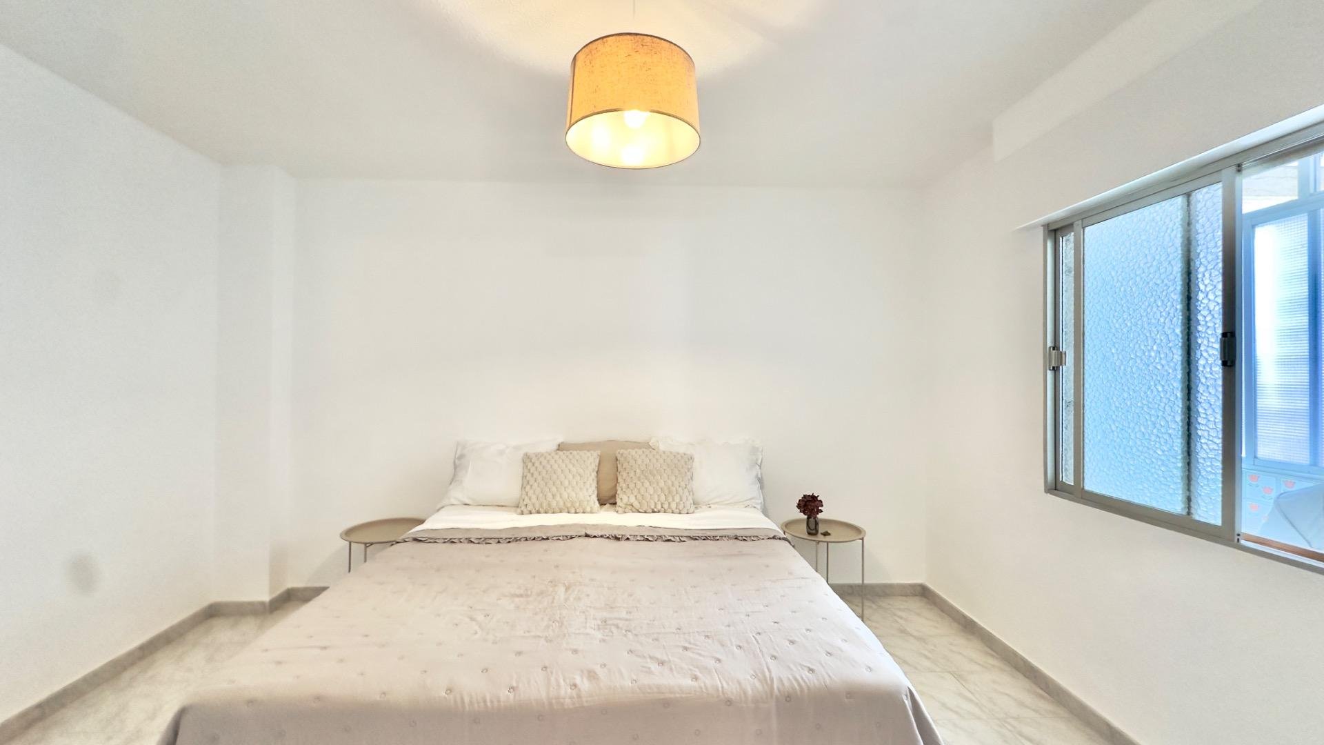 Apartamento en Torrevieja, Alicante, España 3 dormitorios, 95 m2 No. 188527