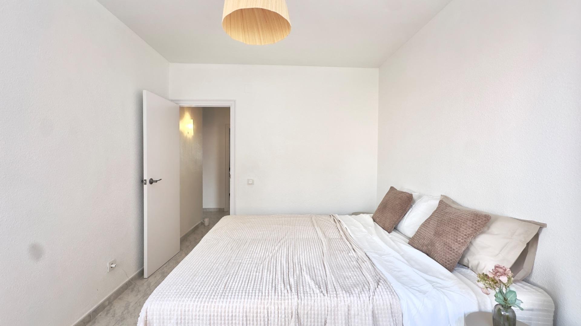 Apartamento en Torrevieja, Alicante, España 3 dormitorios, 95 m2 No. 188527