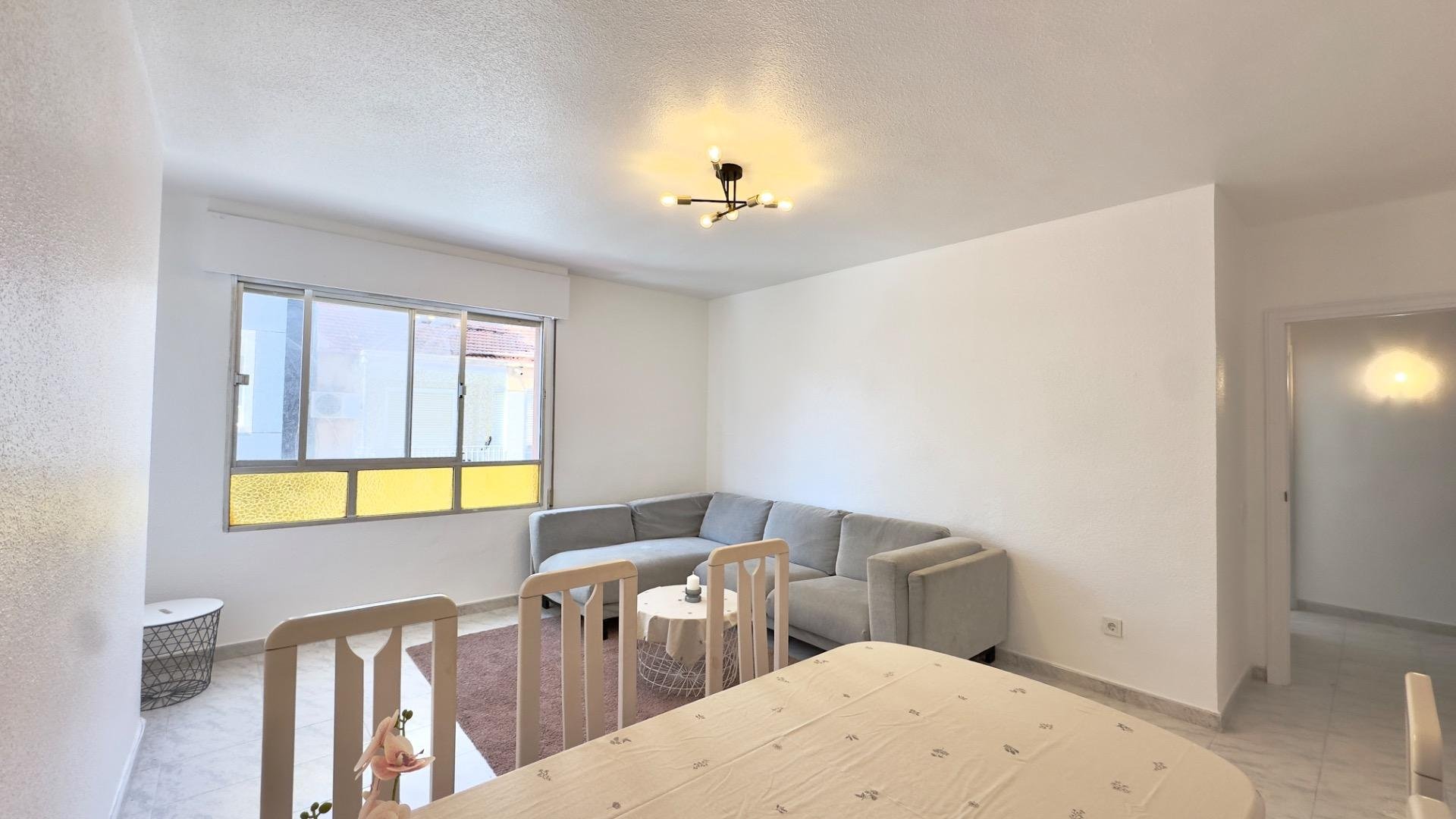 Apartamento en Torrevieja, Alicante, España 3 dormitorios, 95 m2 No. 188527