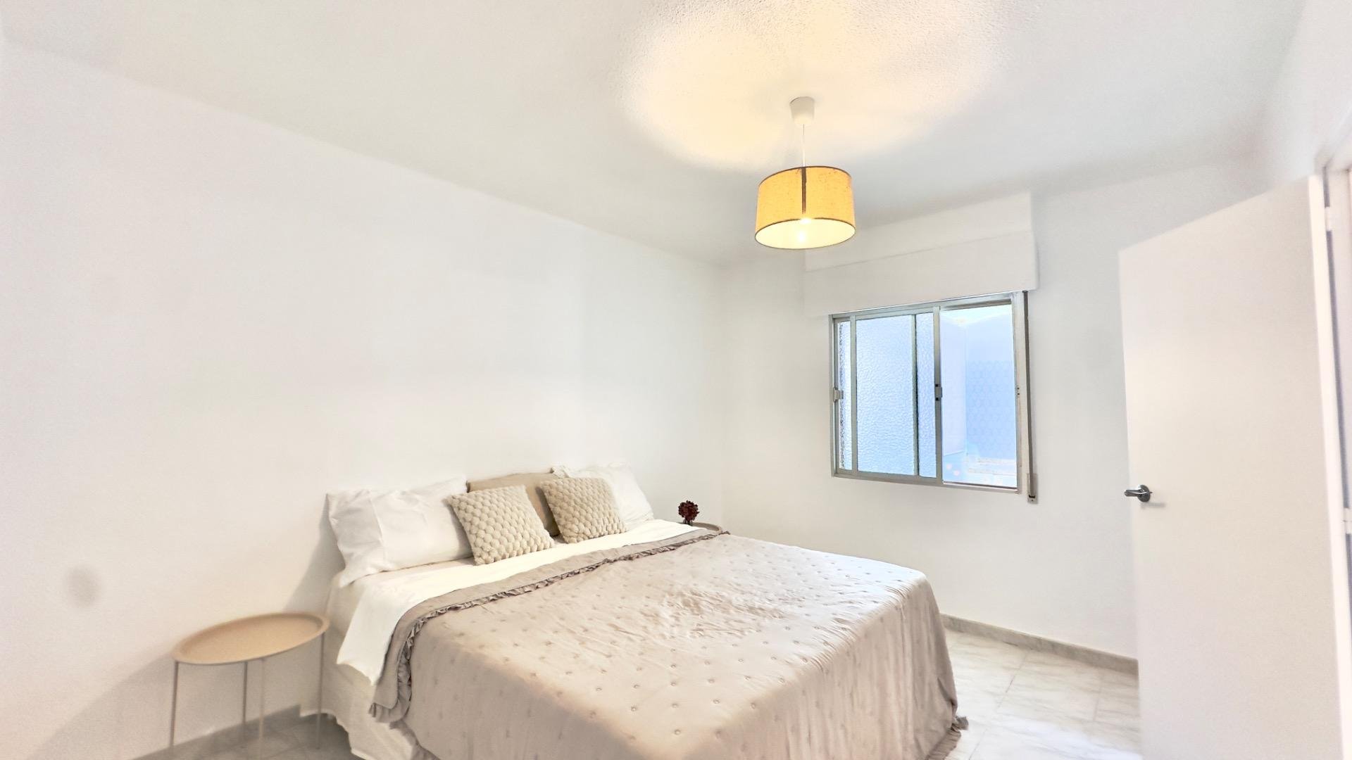 Apartamento en Torrevieja, Alicante, España 3 dormitorios, 95 m2 No. 188527