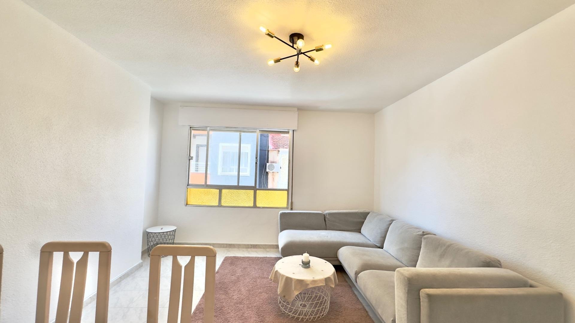 Apartamento en Torrevieja, Alicante, España 3 dormitorios, 95 m2 No. 188527