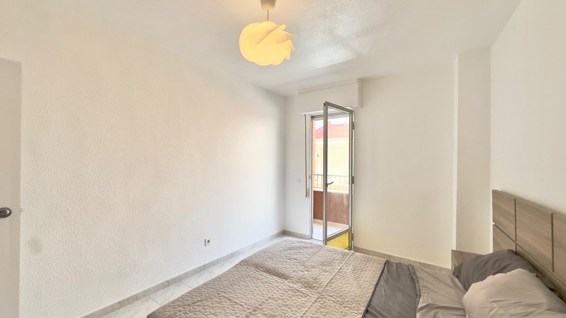 Apartamento en Torrevieja, Alicante, España 3 dormitorios, 95 m2 No. 188527