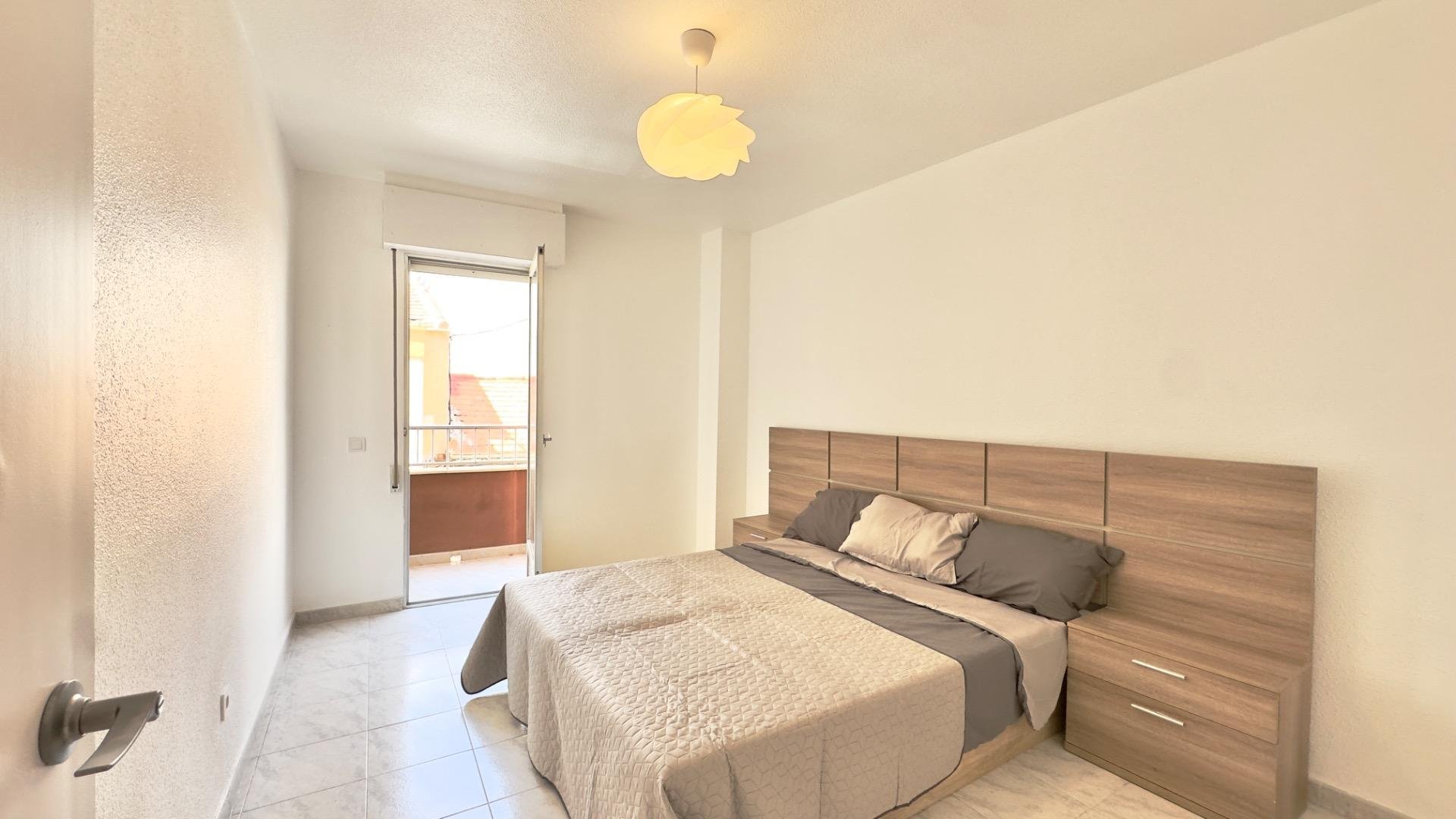 Apartamento en Torrevieja, Alicante, España 3 dormitorios, 95 m2 No. 188527