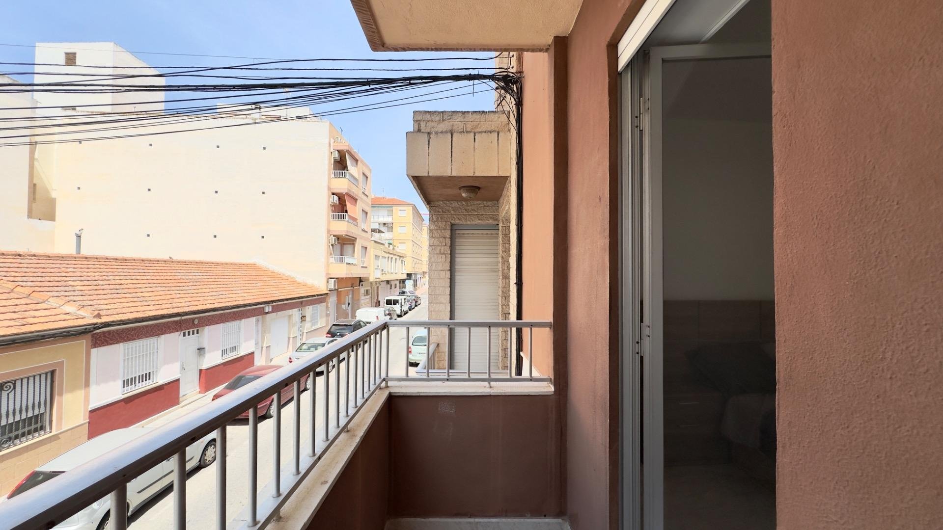 Apartamento en Torrevieja, Alicante, España 3 dormitorios, 95 m2 No. 188527
