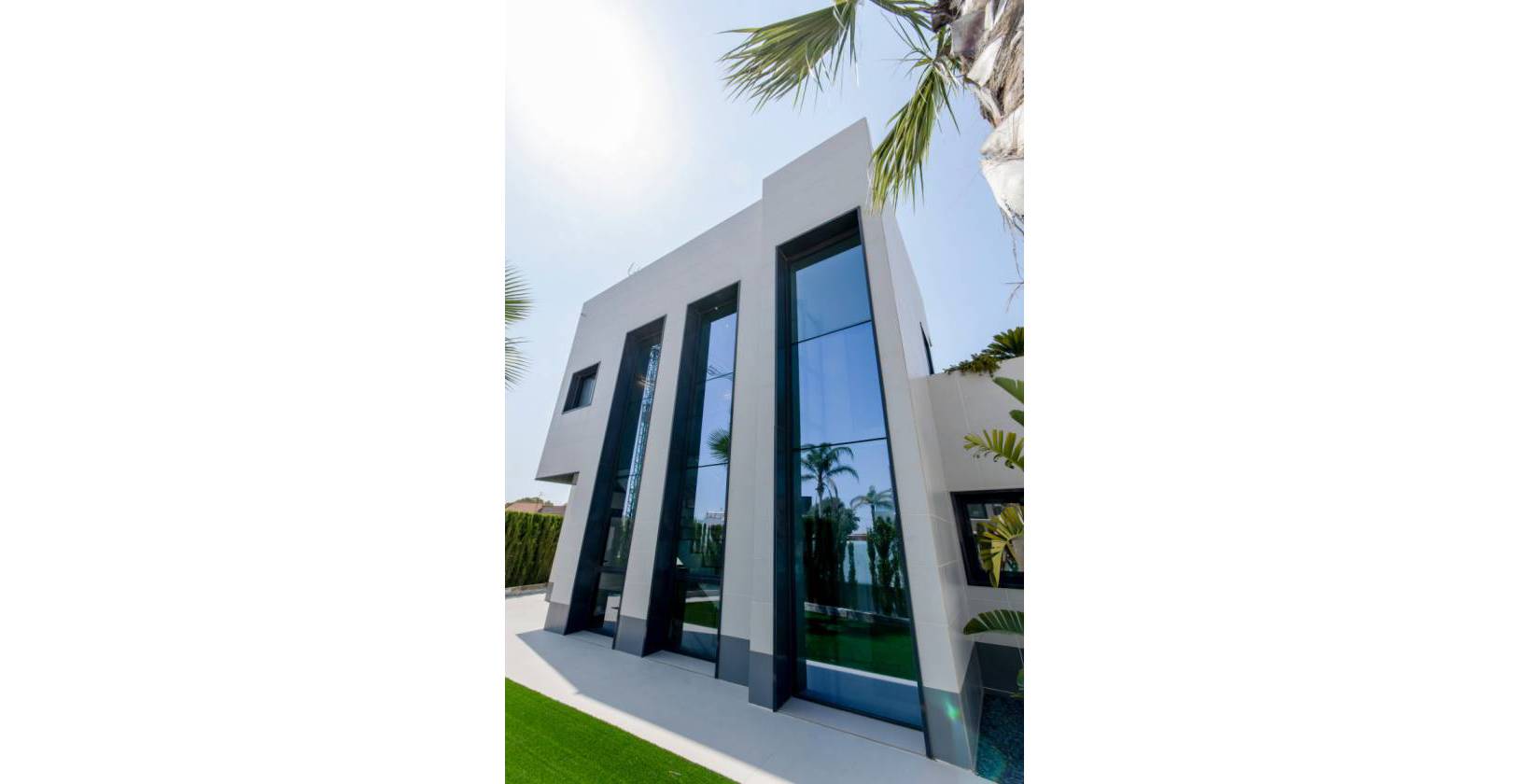 Villa en Campoamor, Alicante, España 3 dormitorios, 319 m2 No. 146528
