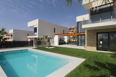 Villa in Finestrat, Alicante, Spain 3 bedrooms, 150 sq.m. No. 64646