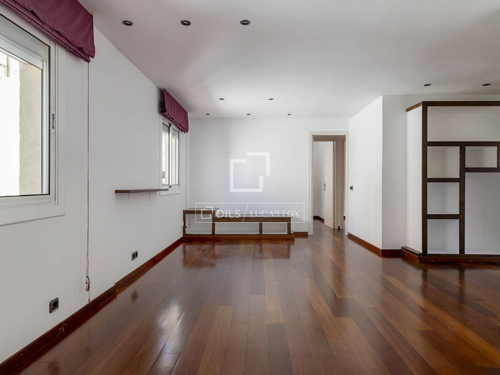 Kattohuoneisto Barcelona, Espanja 2 makuuhuonetta, 74 m2 No. 195615