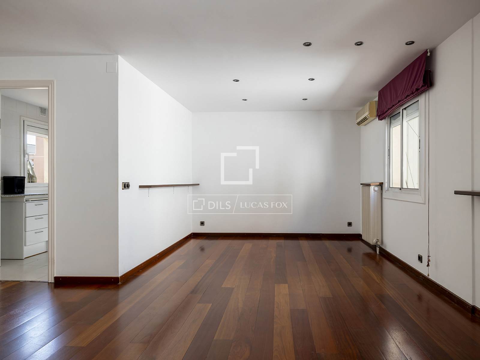 Kattohuoneisto Barcelona, Espanja 2 makuuhuonetta, 74 m2 No. 195615