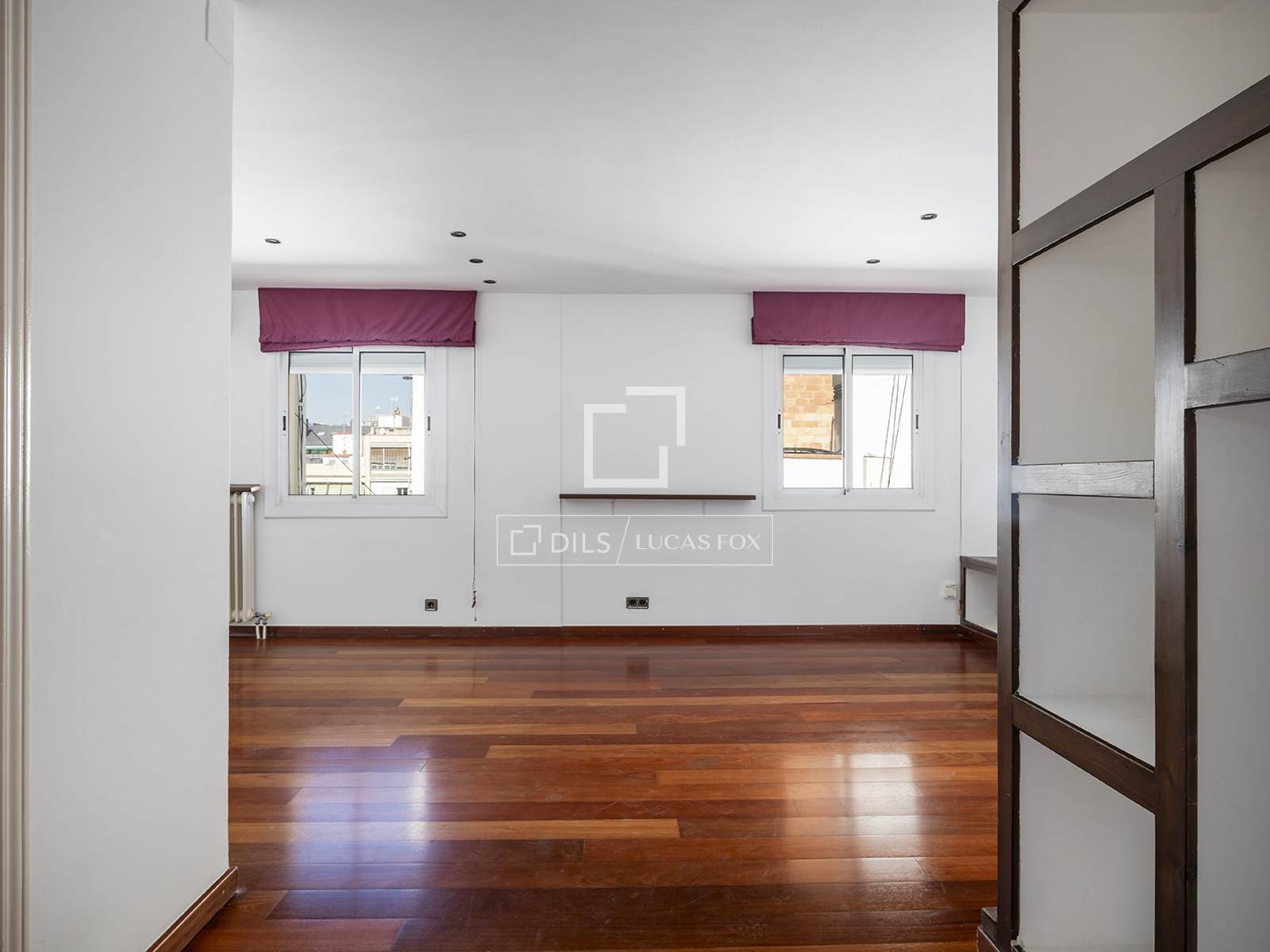 Kattohuoneisto Barcelona, Espanja 2 makuuhuonetta, 74 m2 No. 195615