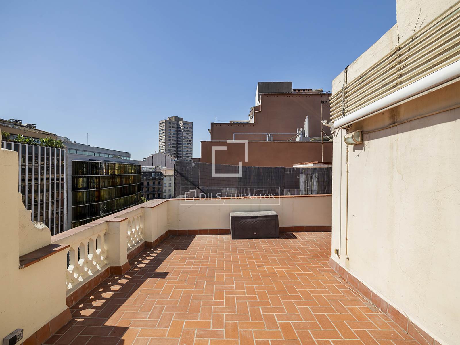 Kattohuoneisto Barcelona, Espanja 2 makuuhuonetta, 74 m2 No. 195615