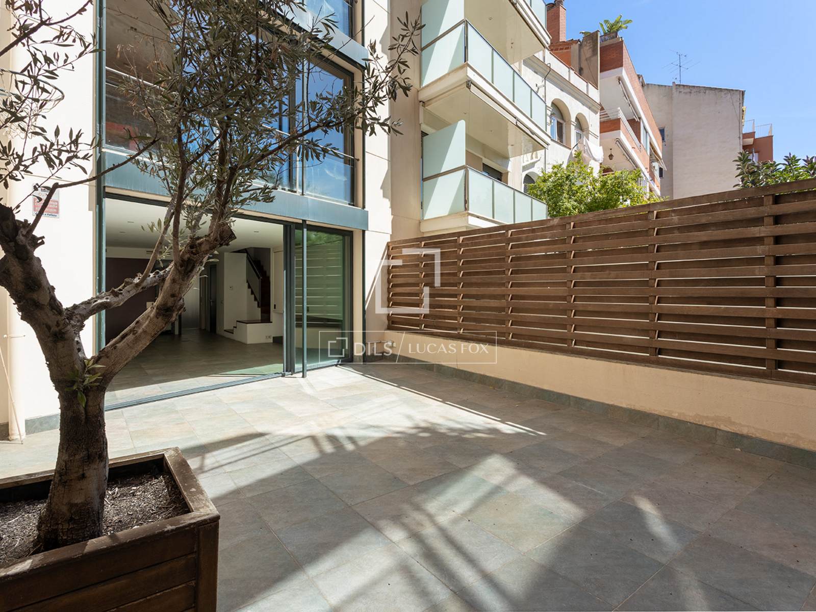 Villa à Barcelona, Espagne 6 chambres, 422 m2 No. 195612