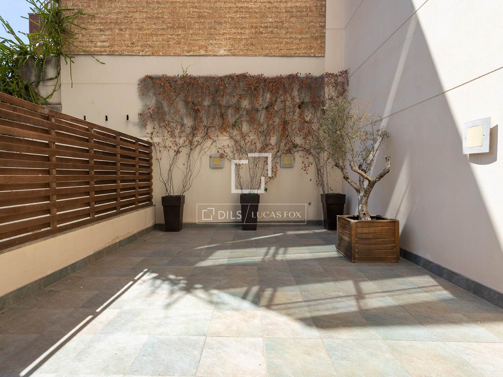 Villa à Barcelona, Espagne 6 chambres, 422 m2 No. 195612